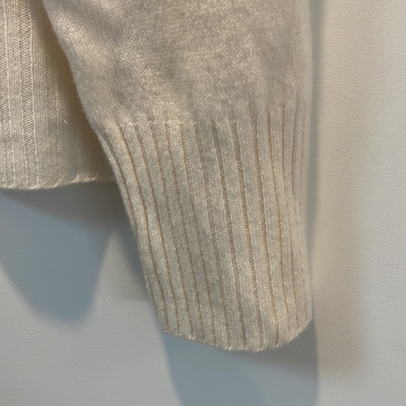 Nwt Anthropologie cashmere sweater - Picture 3 of 3